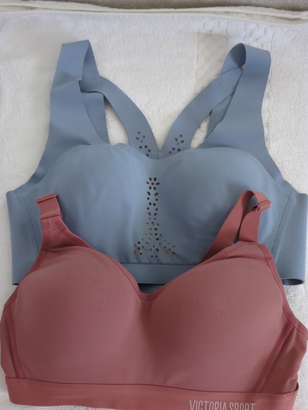 Bundle 2 Victoria Secret Sport Incredible Bra 32B